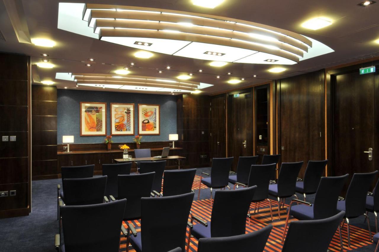 Crowne Plaza London - Gatwick Airport By Ihg Hotel Crawley  Exterior photo