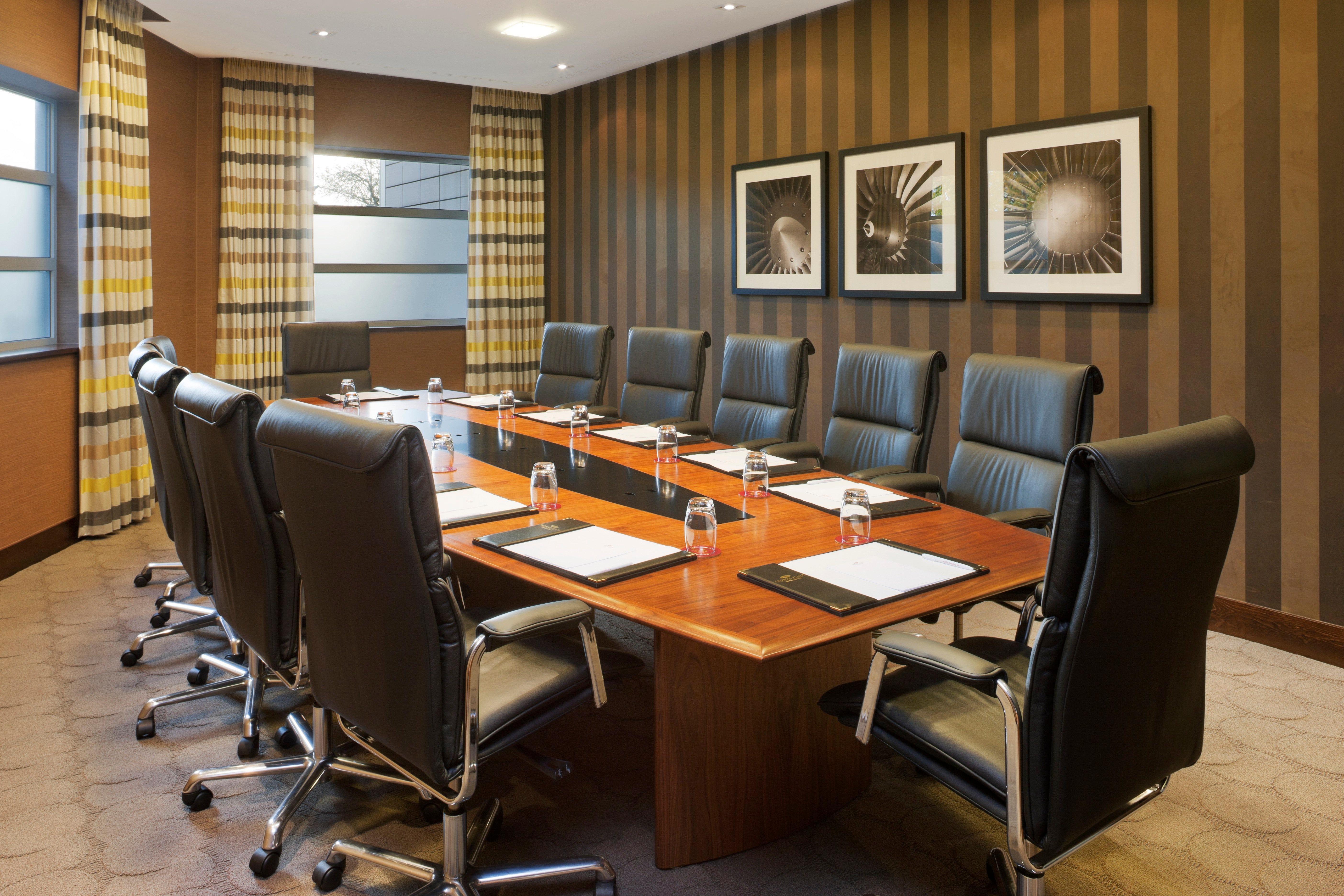 Crowne Plaza London - Gatwick Airport By Ihg Hotel Crawley  Exterior photo