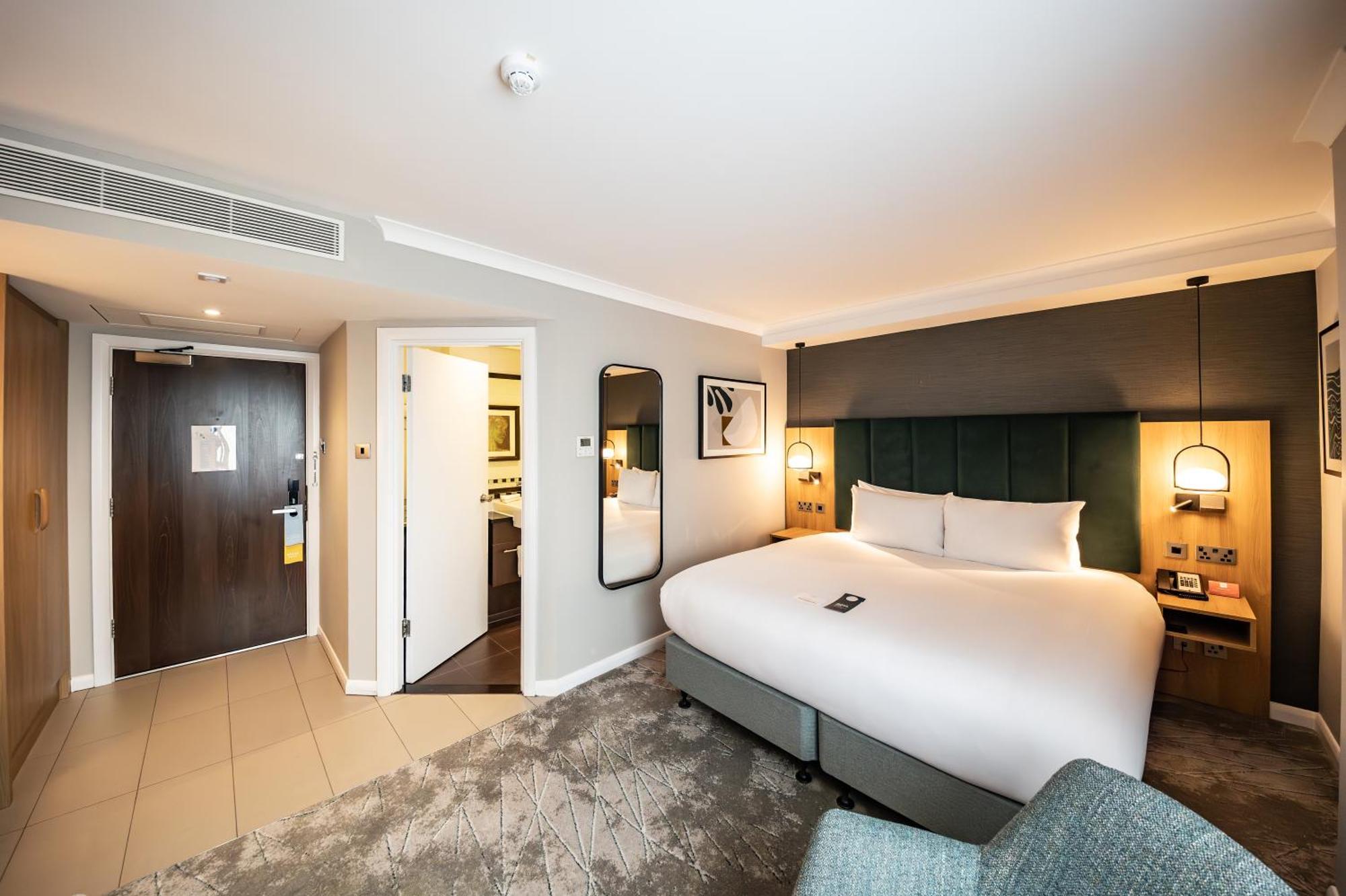 Crowne Plaza London - Gatwick Airport By Ihg Hotel Crawley  Exterior photo